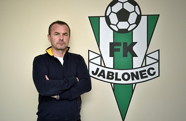 Souboj nových koučů: Vyzraje Frťalův Jablonec na Hippovu Jihlavu?