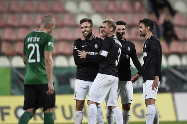 Jablonec si v Příbrami otevřel střelnici, Trávník se blýskl hattrickem