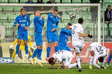 Ostrava po čtyřech zápasech vyhrála, na hřišti Karviné rozhodla v 92. minutě